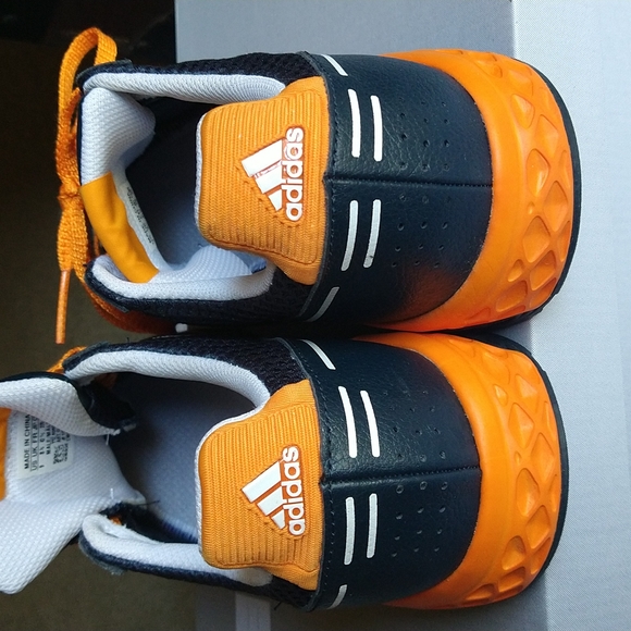 Adidas new York 12 shoes. - Picture 3 of 7
